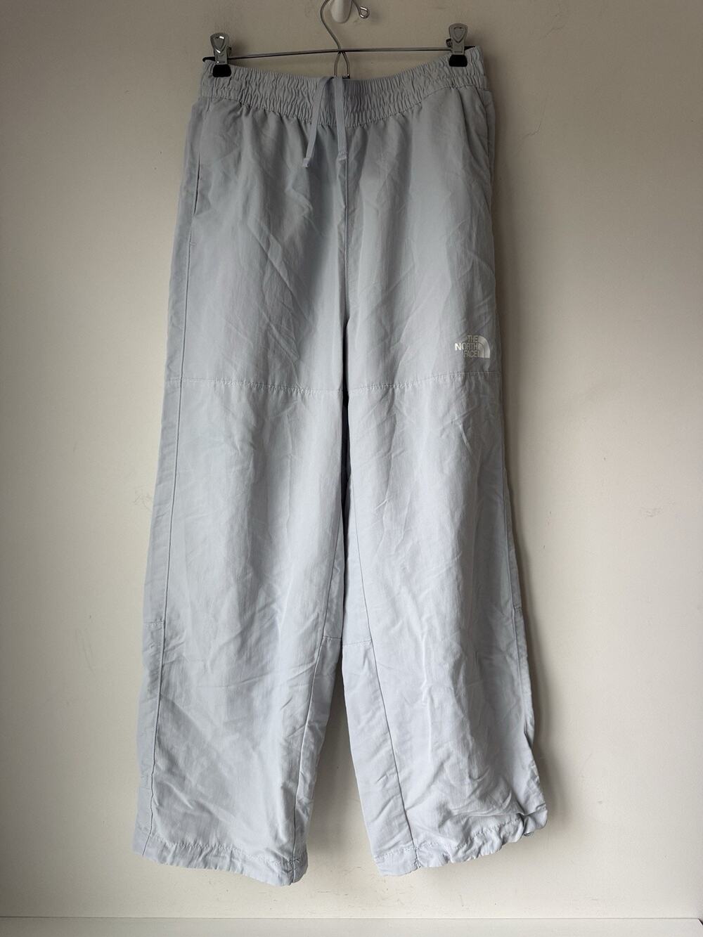 The North Face Women's Grey FlashDry Nylon Lightweight Jogger Pants Size M